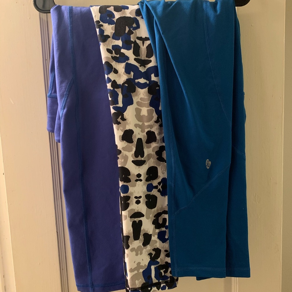 3 Ellie Workout Leggings Size Large Blue Animal